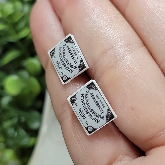 🔥LAST PAIR🔥 Ouija Board Stud Earrings, unisex - Picture 3 of 4